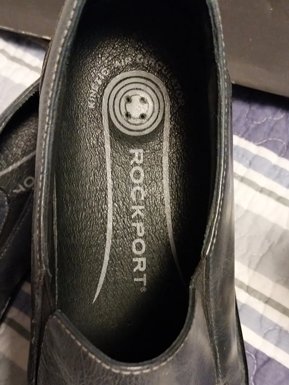 New With Tags Rockport Blue Gary Slip-On Leather Loafers